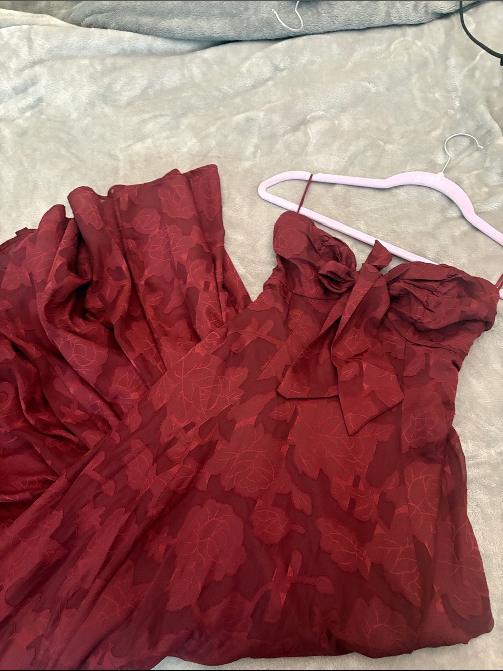 Elegant Strapless Plum Floral Evening Dress with Bow Detail